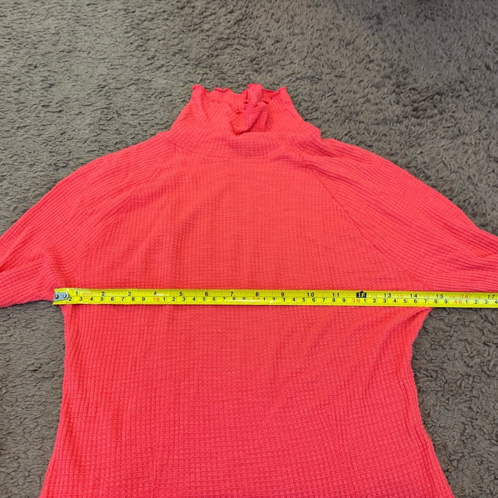 2 FOR $25Intimately Free People Make It Easy Waffle Thermal Top Red Turtleneck M - Picture 6 of 6